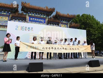 Pechino, Cina. 19 giugno 2016. Una conferenza stampa per Beijing Biennale dei giovani artisti si svolgerà a Pechino Capitale della Cina, 19 giugno 2016. La biennale si terrà qui in ottobre. © Luo Xiaoguang/Xinhua/Alamy Live News Foto Stock