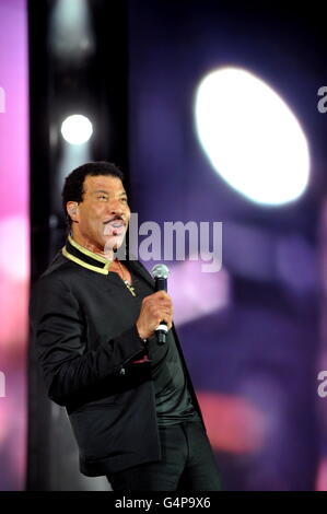 Landore, Swansea, Regno Unito. Il 18 giugno, 2016. Sabato 18 Giugno Lionel Richie riproduce il Liberty Stadium data di inizio del tour del Regno Unito. Credito: Adrian bianco/Alamy Live News Foto Stock