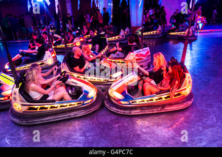 Barcellona, in Catalogna, Spagna. Il 18 giugno, 2016. Sonar auto. Sónar by night. Sonar credito 2016: Cisco Pelay / Alamy Live News Foto Stock