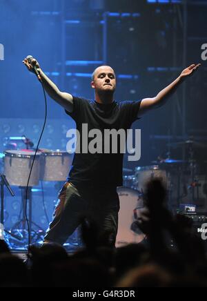 Maverick Sabre si esibisce durante il Winter Wonderland di XFM all'O2 Apollo di Manchester. Foto Stock