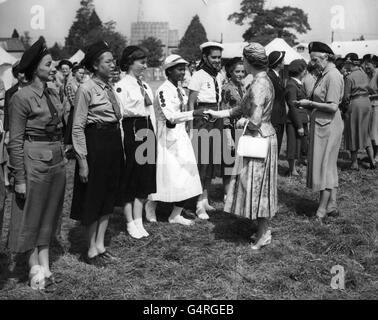 Tempo libero - ragazza Guida Mondo Camp - Windsor Great Park Foto Stock