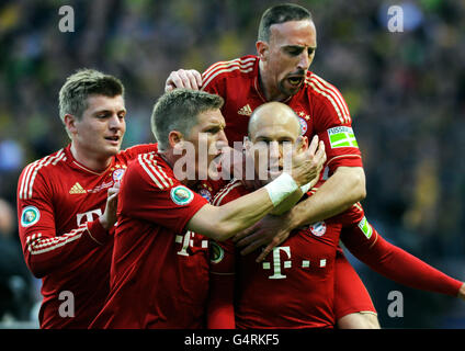 Il tifo, Arjen Robben dopo aver convertito la sua pena, 1-1, insieme con Toni Kroos, Bastian SCHWEINSTEIGER e Franck Ribery, Foto Stock