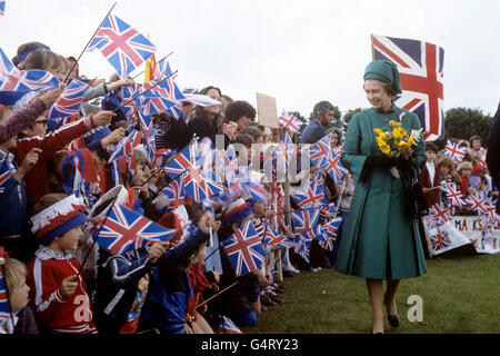 Royalty - Queen Elizabeth II visita alle Isole del Canale - Jersey Foto Stock