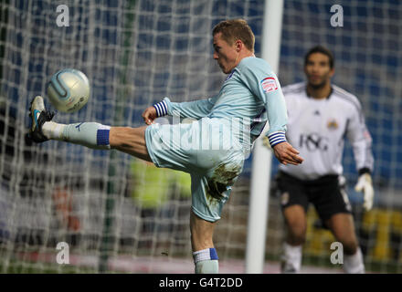 Calcio - Npower Football League Championship - Coventry City / Bristol City - Ricoh Arena. Gary McSheffrey di Coventry City ottiene un colpo dentro sul gol Foto Stock