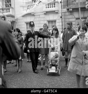 Politica - Ambasciata degli Stati Uniti di dimostrazione - Grosvenor Square, Londra Foto Stock