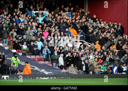 Calcio - Npower Football League Championship - West Ham United / Coventry City - Upton Park. Gli appassionati di Coventry City potranno immergersi nell'atmosfera dell'Upton Park Foto Stock