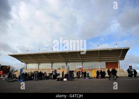 Vista generale della tribuna all'Ippodromo di Leicester Foto Stock