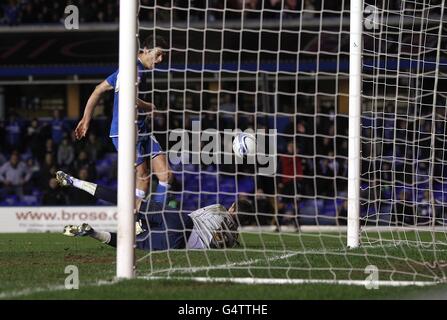 Calcio - Npower Football League Championship - Birmingham City / Ipswich Town - St Andrews'. Nikola Zigic di Birmingham City segna l'obiettivo vincente nel tempo di infortunio Foto Stock