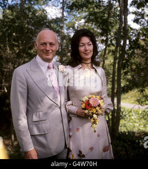 Matrimoni - Lord Montagu di Beaulieu - Lymington Register Office, Hampshire Foto Stock