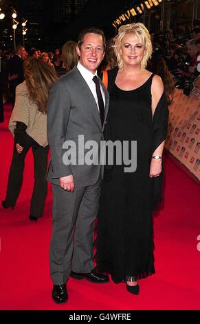 Tony Hirst e sue Cleaver durante i NTA Awards 2012 all'O2 di Greenwich, Londra Foto Stock