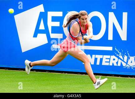 Katy Dunne (GB) giocando nel primo turno di qualificazione, Aegon International, Eastbourne, 2016. (Fotografo accreditato) Foto Stock