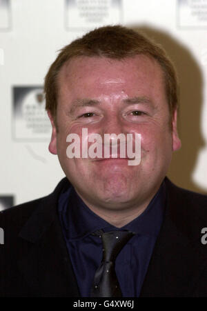 Winstone & Boateng Fashion Awards. Attore Ray Winstone al Rover British Fashion Awards 2000, tenuto presso il Natural History Museum di Londra. Foto Stock