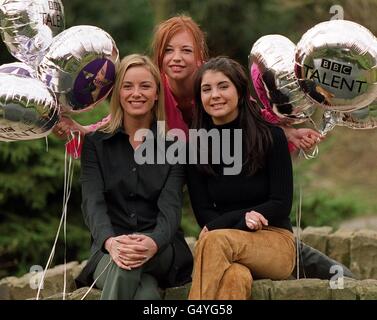 (l/r) Tamzin Outhwaite, Sara Cox ed Emma Ledden durante una fotocall a Londra per lanciare una ricerca di 5 milioni da parte della BBC per trovare le stelle di domani in TV e radio. Fino a 40 persone hanno la possibilità di vincere importanti contratti BBC, che vanno da tre mesi a un anno. * la ricerca di un anno, BBC Talent, è progettata per ristabilire la società come il luogo per trovare e coltivare talenti. Foto Stock