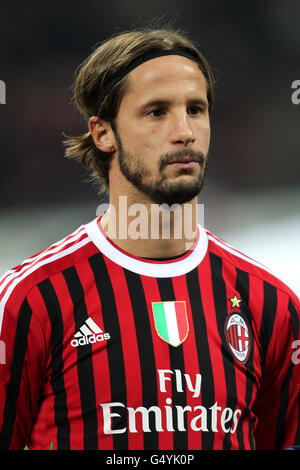 Calcio - UEFA Champions League - Round of 16 - prima tappa - AC Milan / Arsenal - Stadio Giuseppe Meazza. Luca Antonini, AC Milano Foto Stock