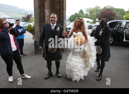 Tianna Chanel Flynn arriva al Mar Hall resort nel Renfrewshire prima del suo matrimonio ad attore Martin Compston. Foto Stock