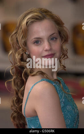 L'attrice Mena Suvari arriva all'Orange British Film Academy Awards (BAFTA) al cinema Odeon in Leicester Square di Londra. Foto Stock