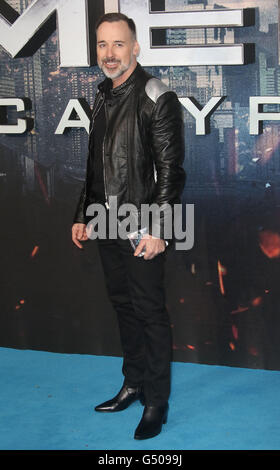 9 maggio 2016 - David arredare frequentando "X-Men Apocalypse' globale di screening della ventola al BFI Imax a Londra, Regno Unito. Foto Stock