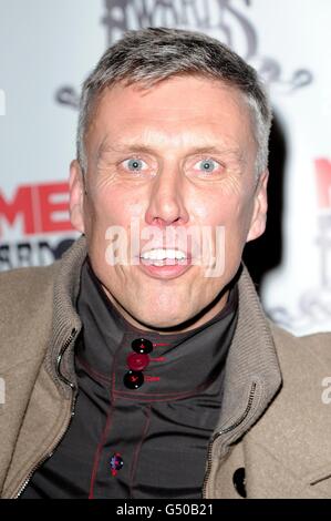 Mark Berry aka "Bez" dal lunedì felice in arrivo per i NME Awards 2012 alla O2 Brixton Academy, Londra. Foto Stock