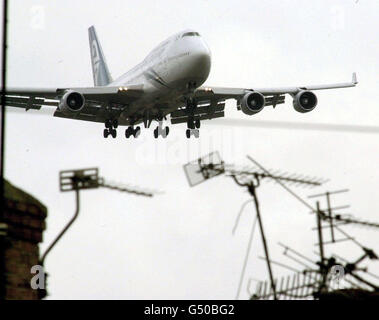 Heathrow Air Nuova Zelanda 747. Un Boeing Air New Zealand 747 che arriva all'aeroporto di Heathrow, Londra. Foto Stock