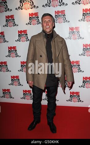 Mark Berry aka "Bez" dal lunedì felice in arrivo per i NME Awards 2012 alla O2 Brixton Academy, Londra. Foto Stock