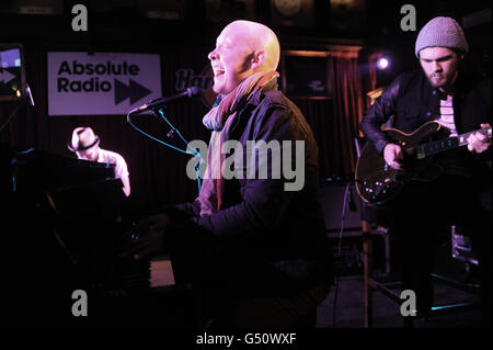 Absolute radio Sessions - The Fray. Il Fray si esibirà durante le sessioni della radio @ Absolute all'Hard Rock Cafe di Londra Foto Stock