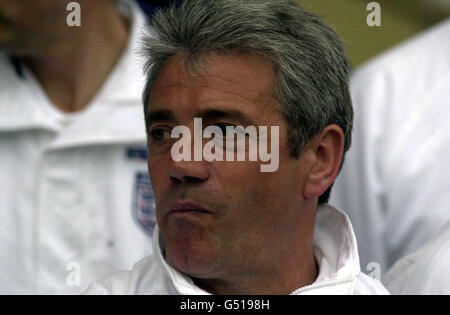 Questa immagine può essere utilizzata solo nel contesto di una funzione editoriale. L'allenatore inglese Kevin Keegan guarda l'amichevole internazionale con l'Ucraina a Wembley. L'Inghilterra ha vinto la partita 2-0. Foto Stock