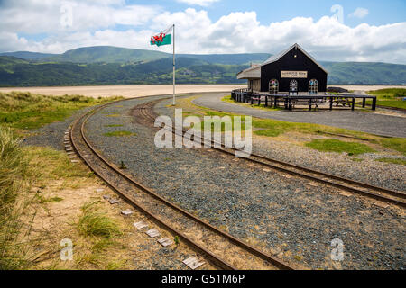 Fairbourne e Barmouth Steam Railway, West Wales, Regno Unito, Barmouth baia a sud della foce del fiume Mawddach in Gwynedd Foto Stock