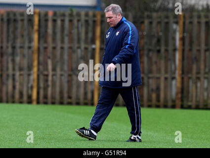 Calcio - Rangers Training Session - Murray Park. Ally McCoist, manager dei Rangers, durante la sessione di formazione al Murray Park di Glasgow. Foto Stock