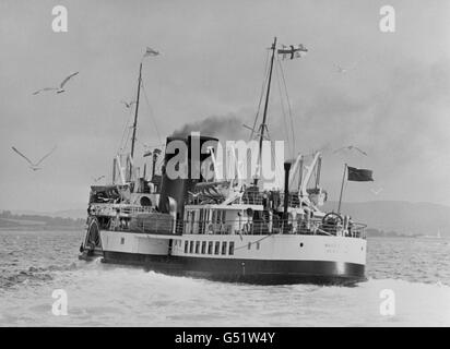 Il PS Waverley, l'ultima nave a vapore al mondo, di proprietà di Caledonian MacBrayne Limited, che ha ritirato la nave dal servizio attivo e la ha donata alla Paddle Steamer Preservation Society. Il piroscafo a vapore a petrolio, costruito nel 1947, sostituì un precedente PS Waverley che fu perso durante l'evacuazione di Dunkerque. Foto Stock