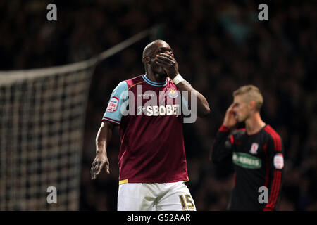 Calcio - Npower Football League Championship - West Ham United v Middlesbrough - Upton Park. Abdoulaye Faye di West Ham United celebra il traguardo di apertura della partita Foto Stock