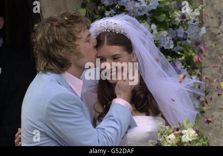 Jamie Oliver matrimonio sposa kiss Foto Stock