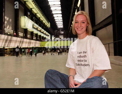 Tate Modern milionesimo visitatore Foto Stock