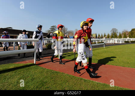Horse Racing - Inverno Derby Day - Lingfield Park Foto Stock