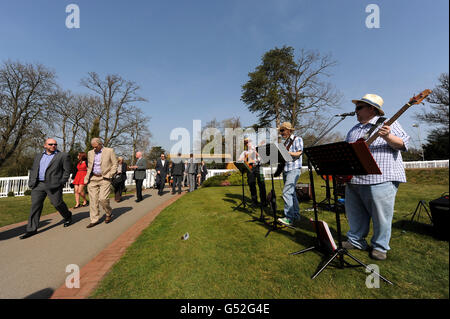 Horse Racing - Inverno Derby Day - Lingfield Park Foto Stock