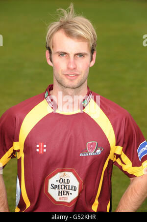 Cricket - 2012 Northamptonshire Photocall - County Ground. Sam Sweeney del Northamptonshire Foto Stock