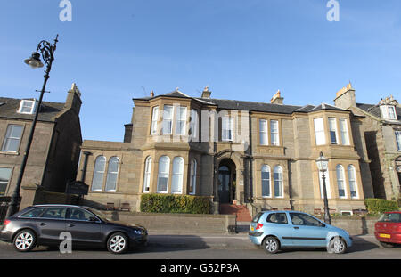 Una vista della casa di cura di Orchar a Broughty Ferry, vicino a Dundee, come la morte di cinque anziani residenti nella casa di cura entro lo spazio di due giorni sono oggetto di indagini da parte della polizia. Foto Stock