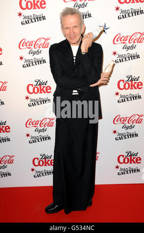 Coca-Cola Light, Diet Coke e Jean Paul Gaultier ospitano la festa di lancio per la loro collezione di bottiglie in edizione limitata a le Trianon a Parigi. Foto Stock