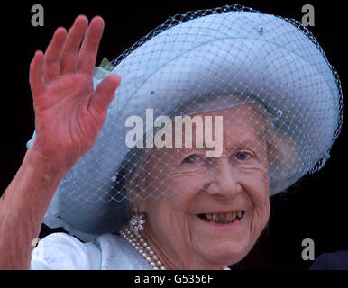 Royalty - Regina madre 100 compleanno Foto Stock