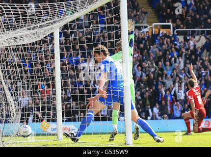 Calcio - Npower Football League Championship - Birmingham City / Bristol City - St Andrews. Nikola Zigic di Birmingham City segna il suo secondo gol durante la partita del campionato di calcio npower a St Andrews, Birmingham. Foto Stock