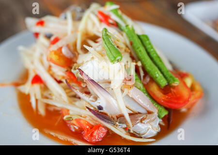 La papaia Thai con insalata di granchio Foto Stock