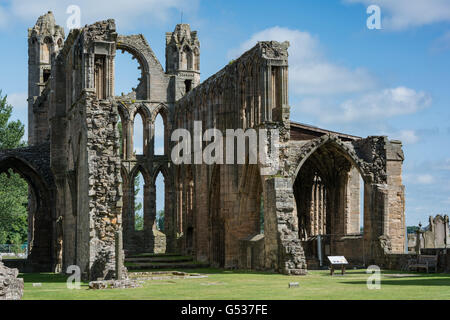 Regno Unito, Scozia, murene, Elgin, distrutto parte di Elgin Cathedral, distrutta durante la Riforma protestante, Elgin è la più grande città in Moray Foto Stock