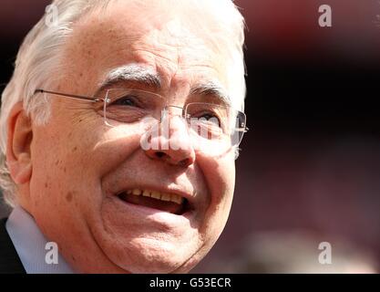 Calcio - Coppa fa - Semifinale - Liverpool v Everton - Stadio di Wembley. Bill Kenwright, presidente di Everton Foto Stock