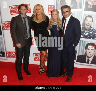 (Da sinistra) Seann William Scott, Jennifer Coolidge, Tara Reid e Eugene Levy alla prima irlandese di American Pie The Reunion al Savoy Cinema di Dublino. Foto Stock