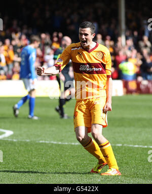 Motherwell's Jamie Murphy celebra il punteggio durante la partita della Clydesdale Bank Scottish Premier League al Fir Park di Motherwell. Foto Stock