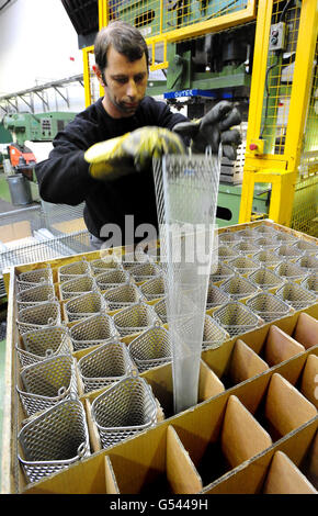 Torcia olimpica fabbricazione Foto Stock