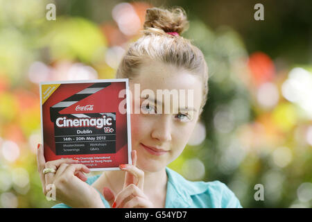 L'attrice Saoirse Ronan, patrona del Cinemagic Festival, partecipa a una fotocellula al Burlington Hotel di Dublino, prima di incontrare alcuni dei partecipanti a workshop che si svolgono durante il Coca-Cola Cinemagic International Film and Television Festival for Young People. Foto Stock