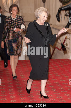 La Regina dei Paesi Bassi arriva ad un pranzo per il Sovrano Monarca tenuto in onore del Giubileo dei Diamanti della Regina Elisabetta II, al Castello di Windsor, a Windsor, Berkshire. Foto Stock