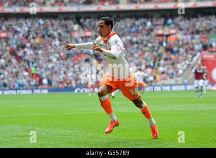 Calcio - Npower Football League Championship - Gioca fuori - finale - Blackpool / West Ham United - Wembley Stadium. Il Thomas Ince di Blackpool festeggia dopo aver segnato l'obiettivo di equalizzazione Foto Stock