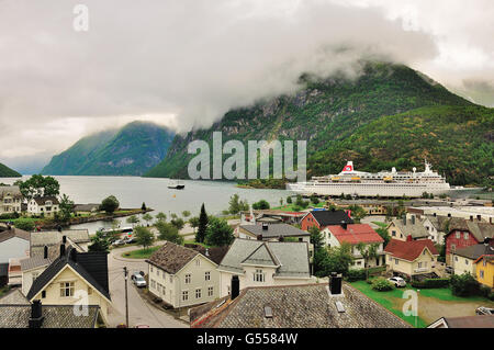 Boudica,Fred Olsen,nave da crociera ormeggiata nei Fiordi Norvegia Foto Stock