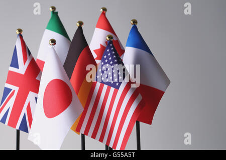 Bandiere nazionali su sfondo bianco Foto Stock